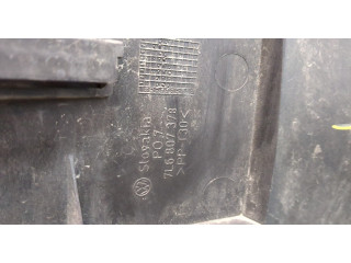 Бампер Volkswagen Touareg 2002-2007 задний 7L6807378