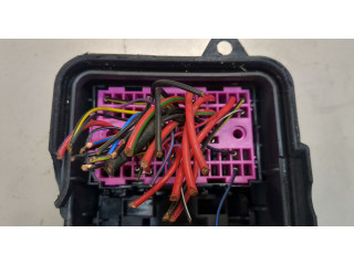 Блок предохранителей  Volkswagen Transporter 5 2003-2009           2.5