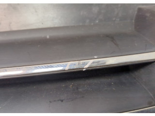 Решетка радиатора  Volkswagen Passat 5 2000-2005          