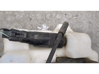 Бачок омывателя  Cadillac SRX 2004-2009    