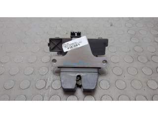 Замок багажника  Volvo V50 2004-2012       