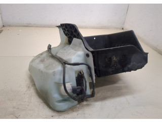 Бачок омывателя  Lincoln Navigator 2006-2014    