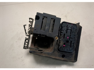 Блок предохранителей  Volkswagen Passat 6 2005-2010         