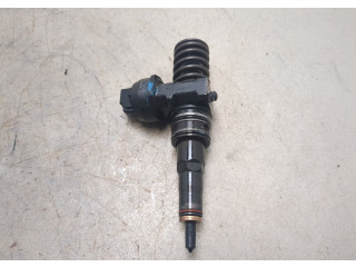 Форсунка топливная  Skoda Roomster 2006-2015    038130073AG     