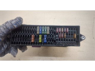 Блок предохранителей  Volkswagen Golf Plus         