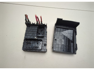 Блок предохранителей Volkswagen Golf 5 2003-2009