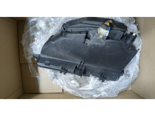 Фара передняя  Citroen Xantia 1998-2002 правая 