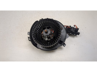 Моторчик печки  Volkswagen Golf 7 2017-2019        