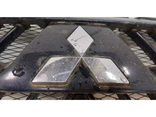 Решетка радиатора Mitsubishi Pajero / Montero 2000-2006