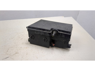 Блок предохранителей  Ford Focus 2 2005-2008         