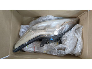 Фара передняя  Ford Focus 2 2008-2011 левая 