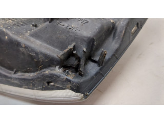 Фара передняя  Mitsubishi Pajero / Montero 2000-2006 правая 