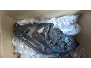 Фара передняя Skoda Fabia 2007-2014 правая