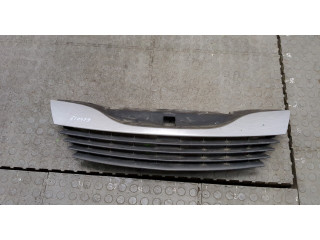 Решетка радиатора  Renault Laguna 2 2001-2007          