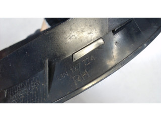 Решетка радиатора Mitsubishi Colt 2004-2008 1.5 mn127774