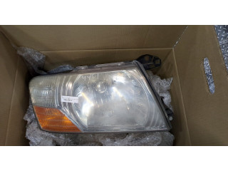 Фара передняя Mitsubishi Pajero / Montero 2000-2006 правая
