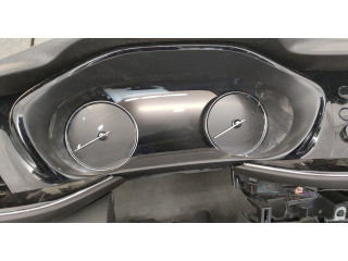 Дисплей бортового компьютера  Buick Envision 2020-2025        