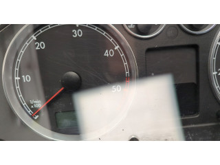 Панель приборов  Volkswagen Passat 5 2000-2005            