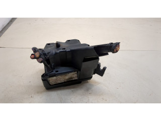 Блок предохранителей  Ford Fiesta 2008-2013      1514684, 8V5114A175CA, 1515045, 8V5114A075CA   