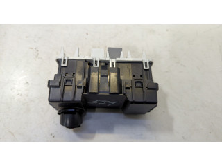 Блок предохранителей GMC Terrain 2017-2021 33172518