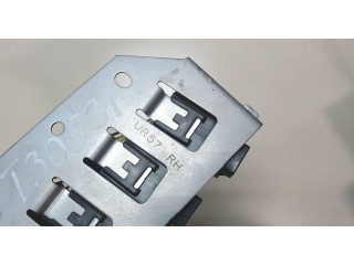 Блок реле Ford Ranger 2006-2012 2.5