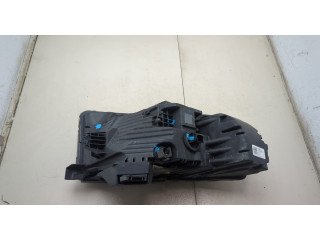 Фара передняя GMC Acadia 2019-2025 левая