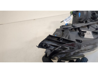 Фара передняя  Peugeot 2008 2013-2019 правая 