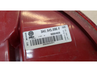 Задний фонарь