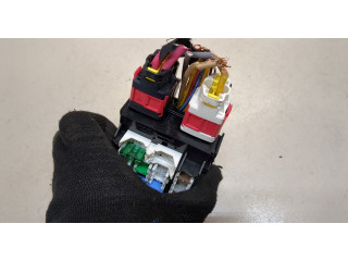 Блок предохранителей Citroen C4 2010-2015 9665492680