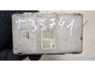 Блок предохранителей  Toyota Avensis 3 2009-2015      86712060   3  2