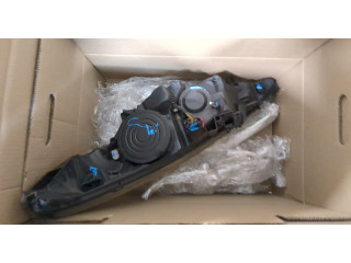 Фара передняя Peugeot 207 2006-2015 правая