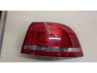 Задний фонарь