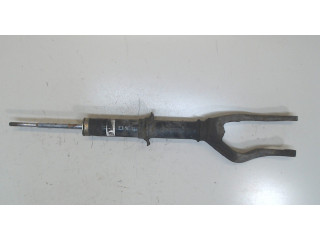 Стойка амортизатора Honda CR-V 1996-2002 51605S10A01 бензин