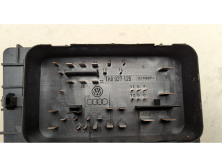 Блок предохранителей  Volkswagen Golf Plus      1K0937125   