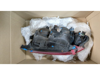 Фара передняя Toyota Avensis 1 1997-2003 правая