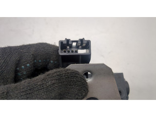 Замок багажника  Volvo V50 2004-2012       