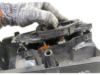 Задний фонарь 6350J0