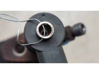 Форсунка топливная  KIA Sorento BL 2002-2011    338004A100, 0445110186     