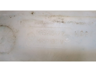 Бачок омывателя  Mitsubishi Endeavor    