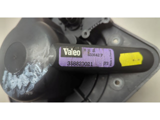 Моторчик печки  Volkswagen Passat 4 1994-1996 8D2819021    8D2819021   