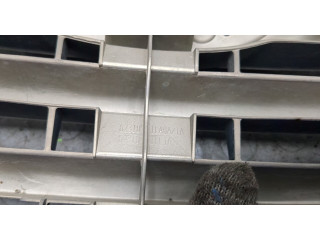 Решетка радиатора  Infiniti QX56 2010-2013          