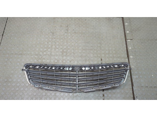 Решетка радиатора  Mercedes C W204 2006-2015          