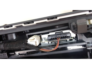 Дисплей мультимедиа Audi Q3 2011-2014 8U0857273A