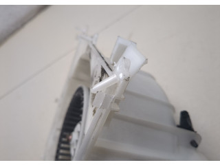 Моторчик печки  Nissan X-Trail (T30) 2001-2007 272258H310, 272300M000    272258H310, 272300M000   