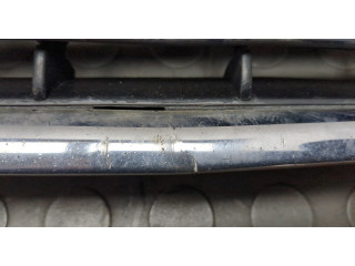 Решетка радиатора  Audi A4 (B6) 2000-2006          8E0853651B