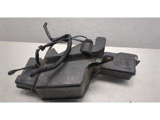 Бачок омывателя  Mitsubishi Pajero / Montero 2000-2006    