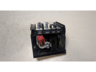 Блок предохранителей  Chevrolet Camaro 2015-2018         