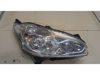 Фара передняя  Peugeot 208 2012-2019 правая 