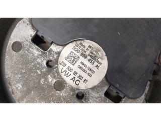 Вентилятор радиатора  Skoda Octavia (A7) 2013-2023           