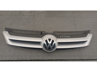 Решетка радиатора Volkswagen Golf Plus 5M0853651A, 3C0853601C